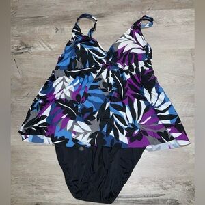 (Bin 5)  Upstream (Kohl's) one piece tropical swimsuit, Size 16